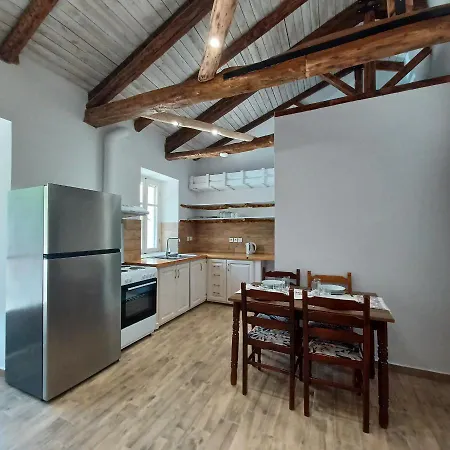 Alekos Stone 2 Bedroom Home Near City-Center Karya Holiday home