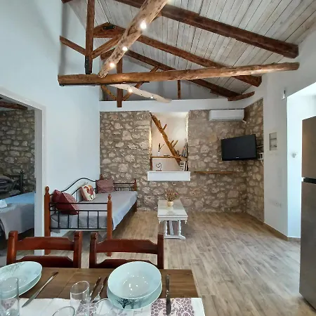 Alekos Stone 2 Bedroom Home Near City-Center Karya Holiday home