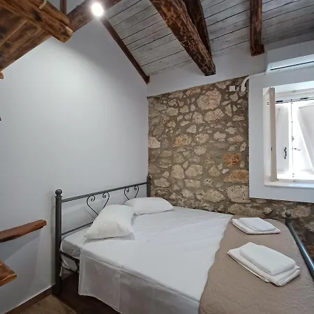 Holiday home Alekos Stone 2 Bedroom Home Near City-Center Karya Karia (Lefkada)