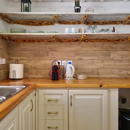 Semesterbostad Alekos Cozy Stone 2br Karya Center *