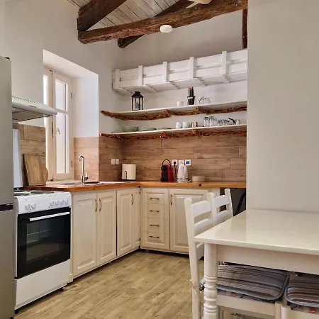 Alekos Cozy Stone 2br Karya Center Kariá