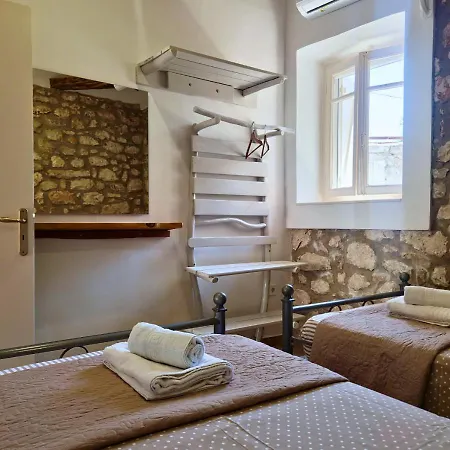 بيت للعطل Alekos Cozy Stone 2br Karya Center Kariá