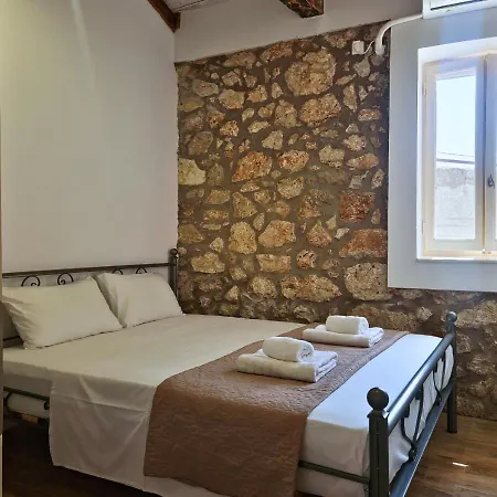 Alekos Cozy Stone 2br Karya Center Semesterbostad