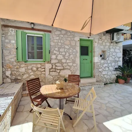 Alekos Cozy Stone 2br Karya Center Karia (Lefkada)